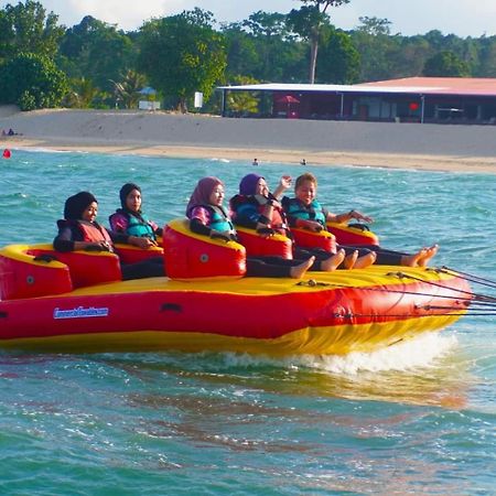 Lotus Desaru Beach Resort, 2 Bdrms, W/Splash Park Bandar Penawar ภายนอก รูปภาพ