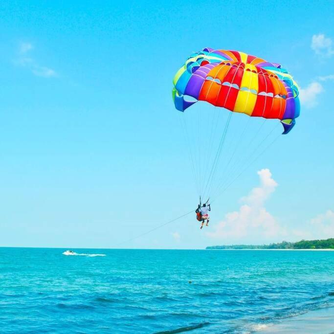 Lotus Desaru Beach Resort, 2 Bdrms, W/Splash Park Bandar Penawar ภายนอก รูปภาพ