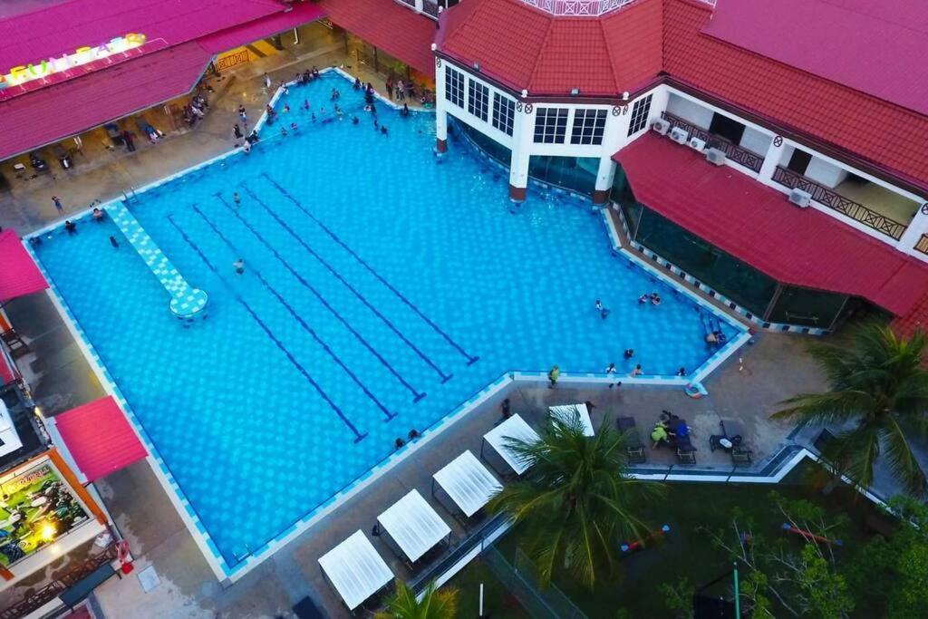 Lotus Desaru Beach Resort, 2 Bdrms, W/Splash Park Bandar Penawar ภายนอก รูปภาพ